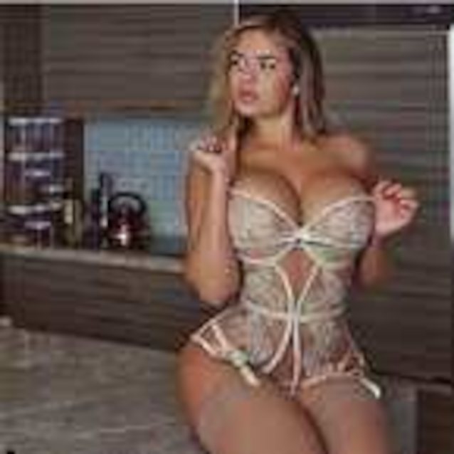What's the name of this porn star?