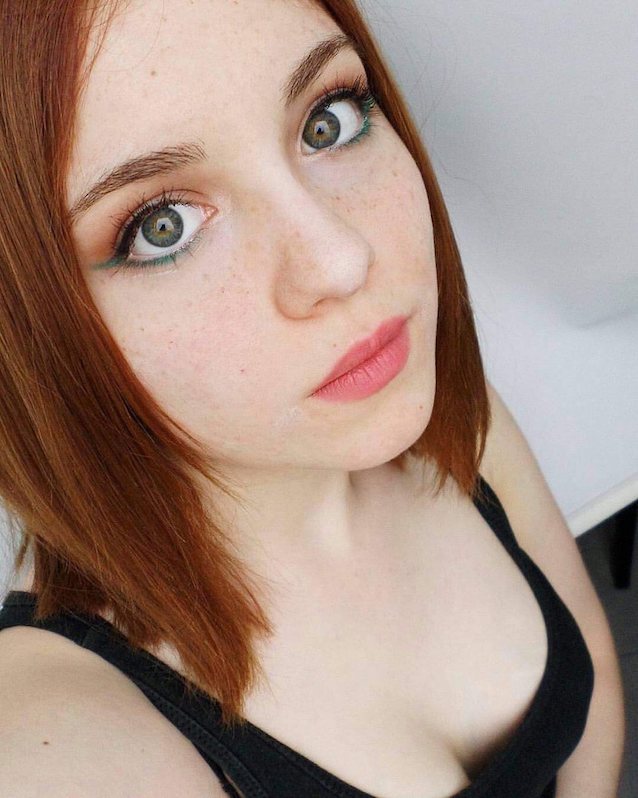 What's the name of this porn star?