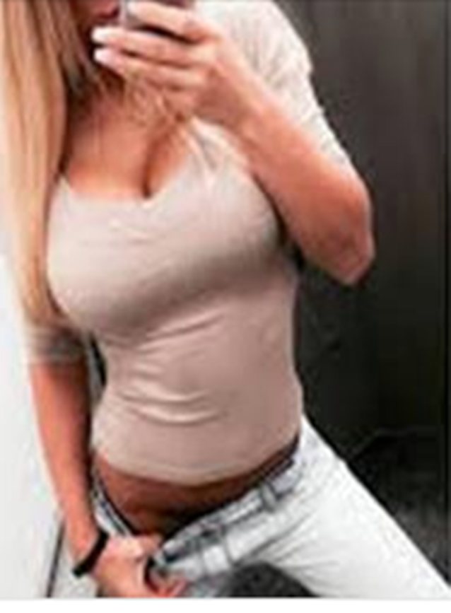 What's the name of this porn star?