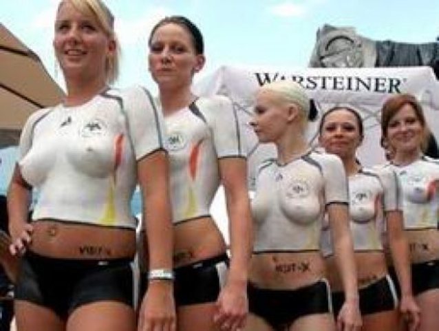 What's the name of this porn star?