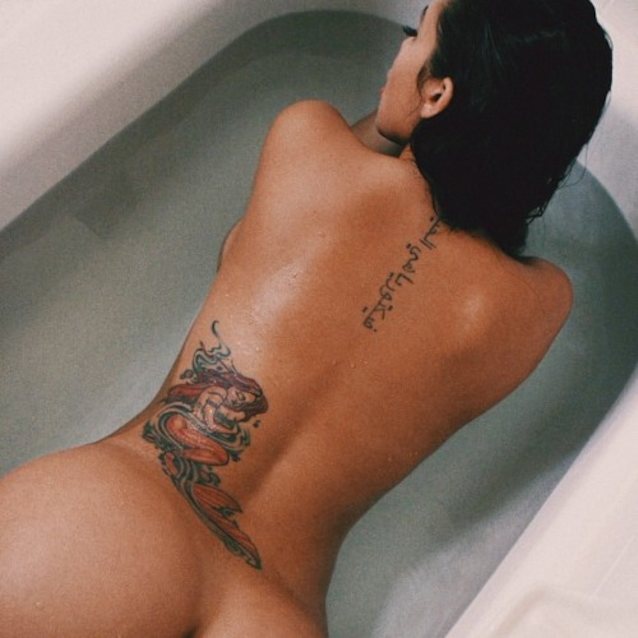 What's the name of this porn star?