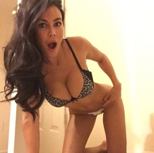 What's the name of this porn star?