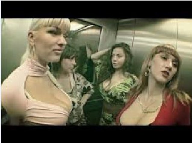 What's the name of this porn star?
