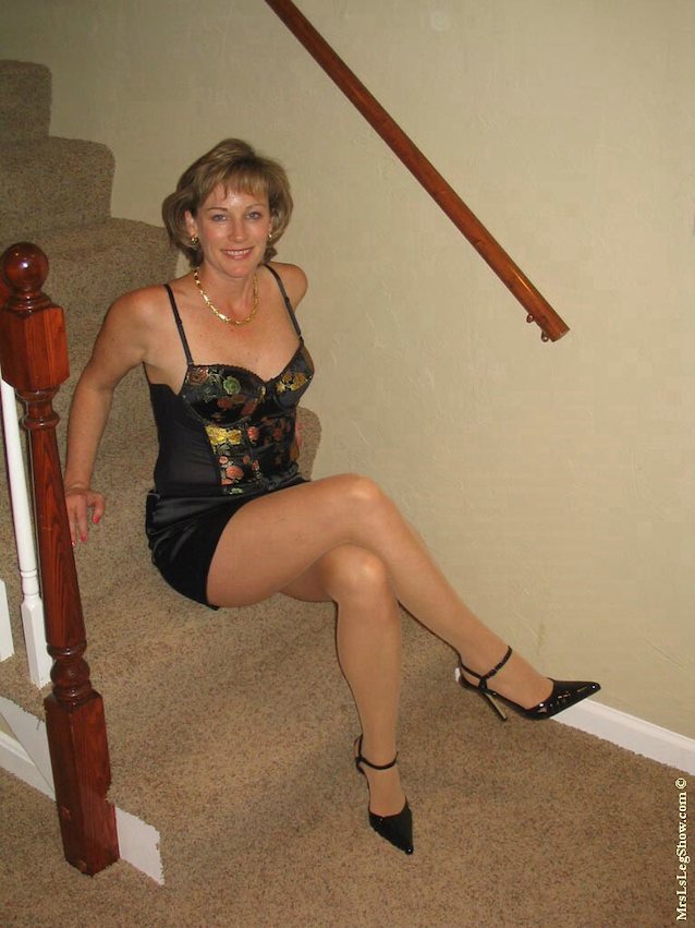 What's the name of this porn star?