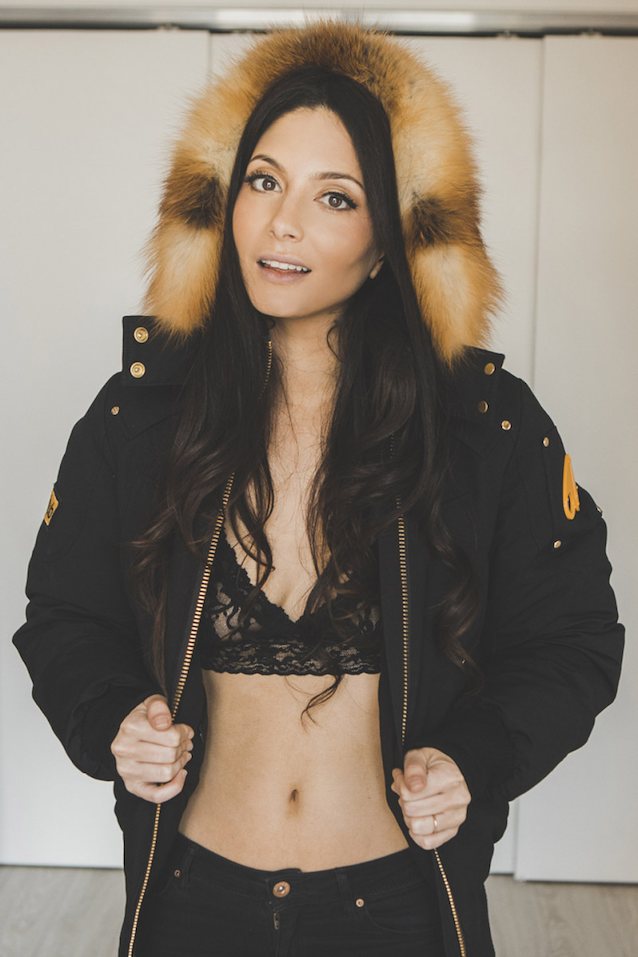 What's the name of this porn star?