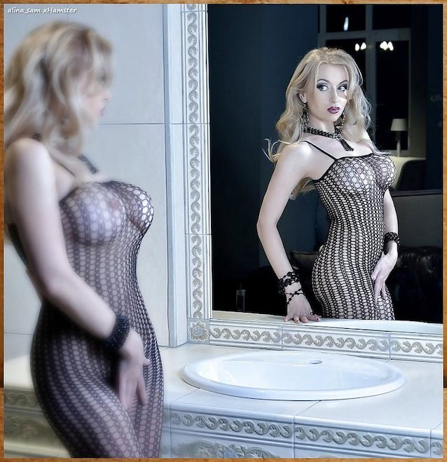 What's the name of this porn star?