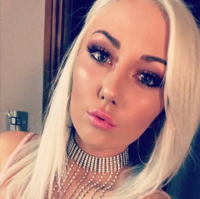What's the name of this porn star?