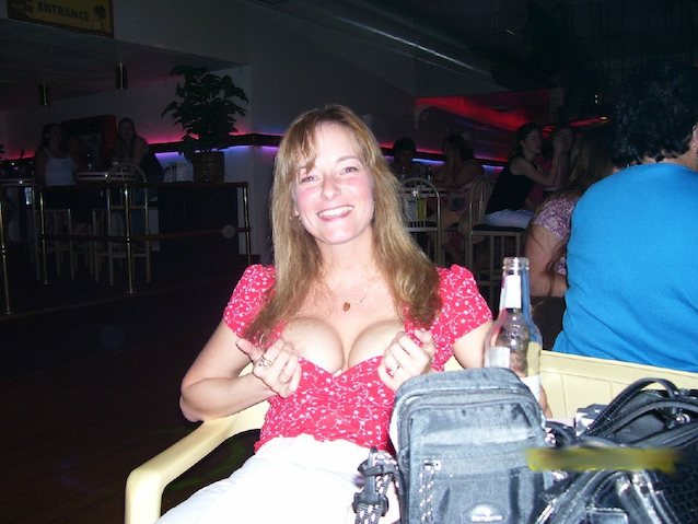 What's the name of this porn star?