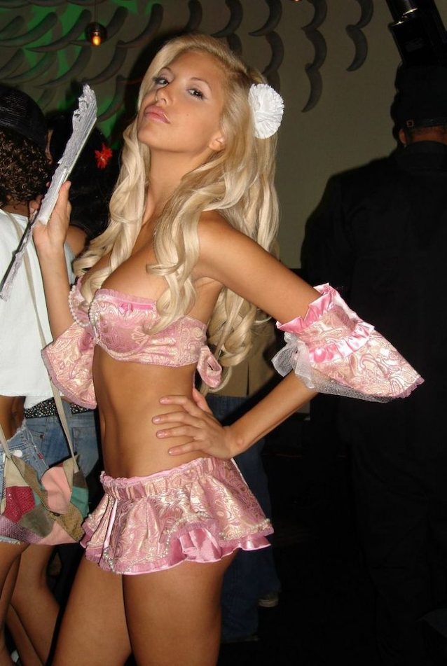 What's the name of this porn star?