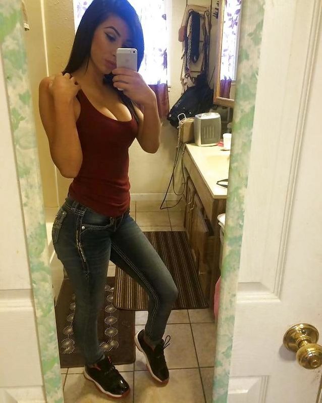What's the name of this porn star?