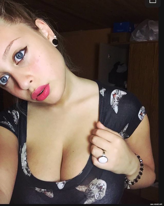 What's the name of this porn star?