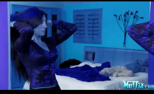 What's the name of this porn star?