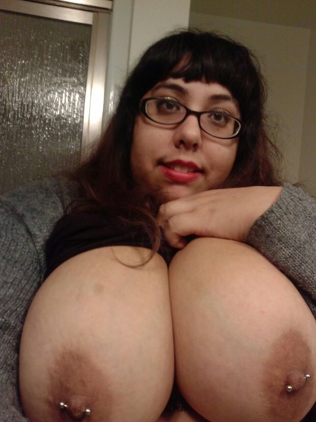 What's the name of this porn star?