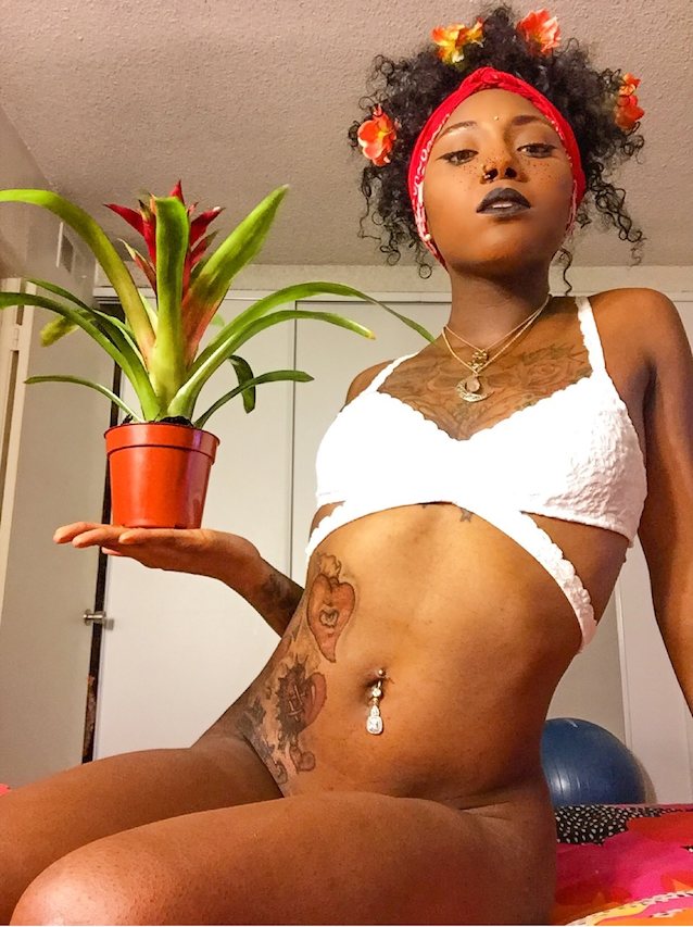 What's the name of this porn star?