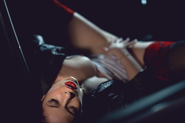 What's the name of this porn star?