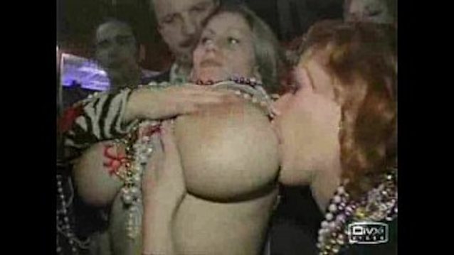 Showing Porn Images For Mardi Gras Tits BBW Porn