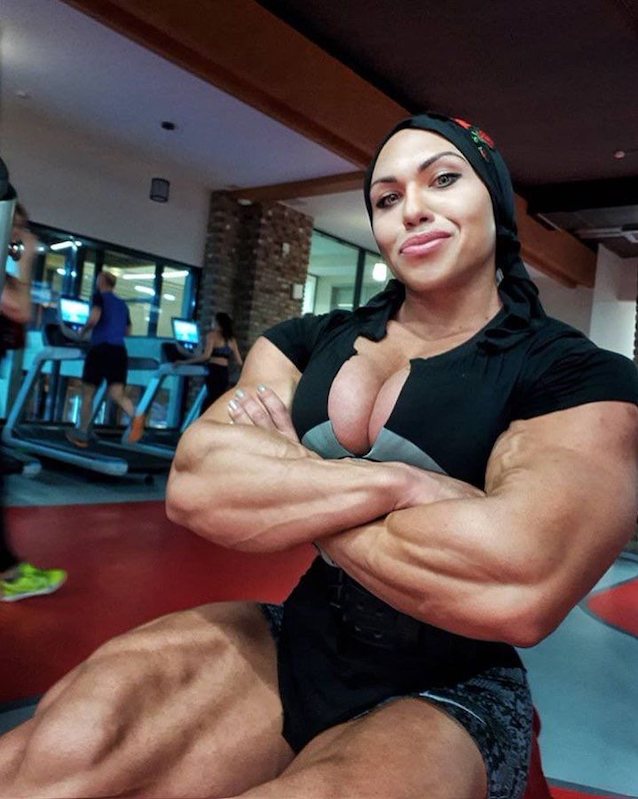 What's the name of this porn star?
