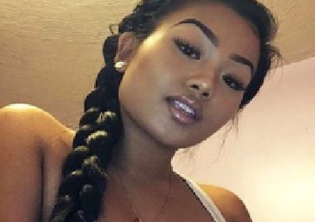 What's the name of this porn star?