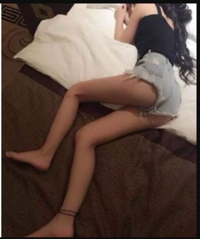 What's the name of this porn star?