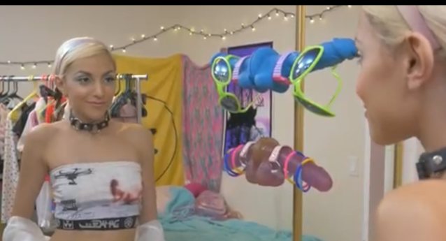 What's the name of this porn star?