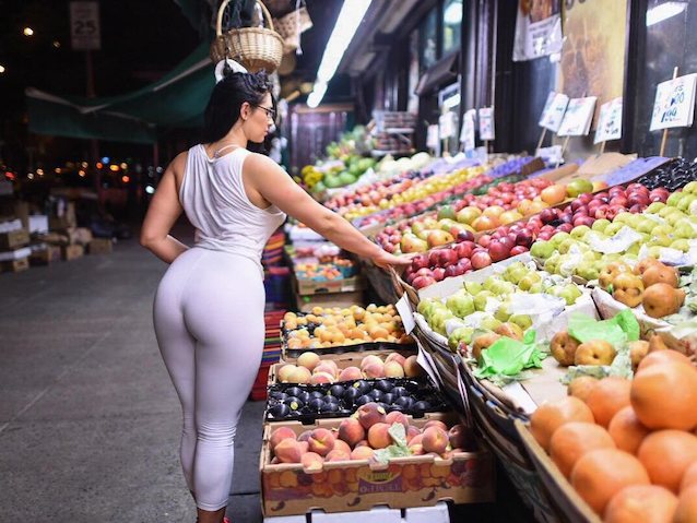 What's the name of this porn star?