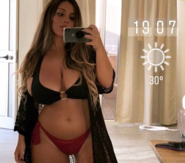 What's the name of this porn star?