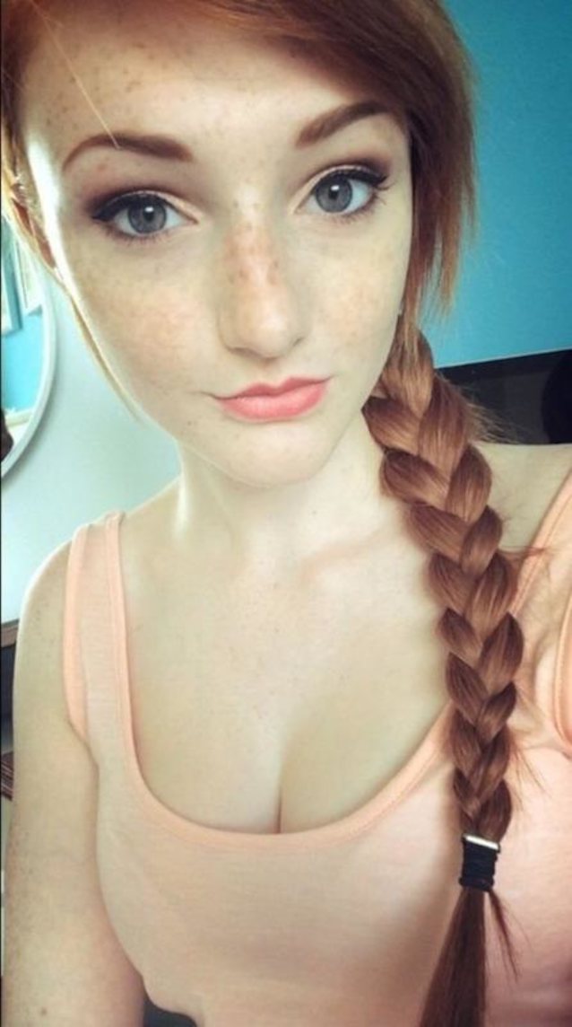 What's the name of this porn star?