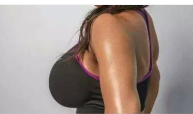 What's the name of this porn star?