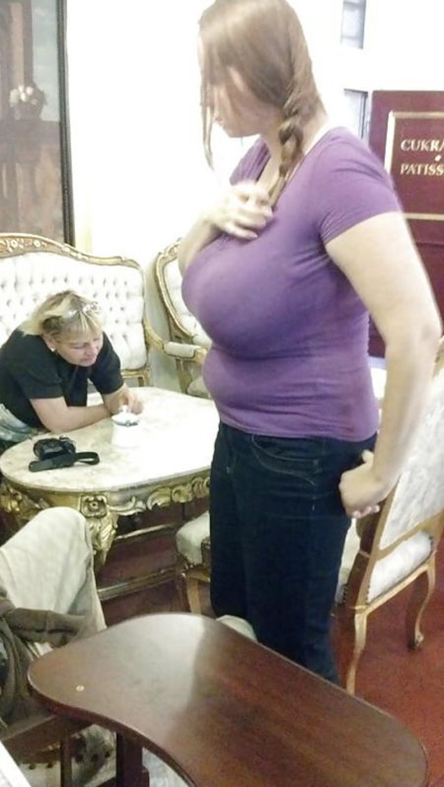 What's the name of this porn star?