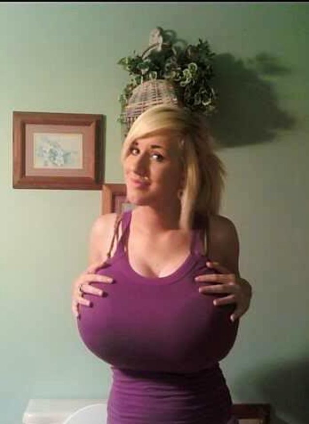 What's the name of this porn star?