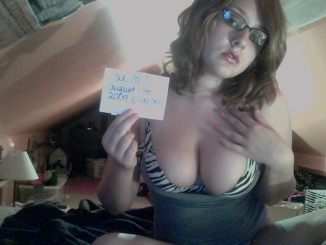 note glasses bedroom