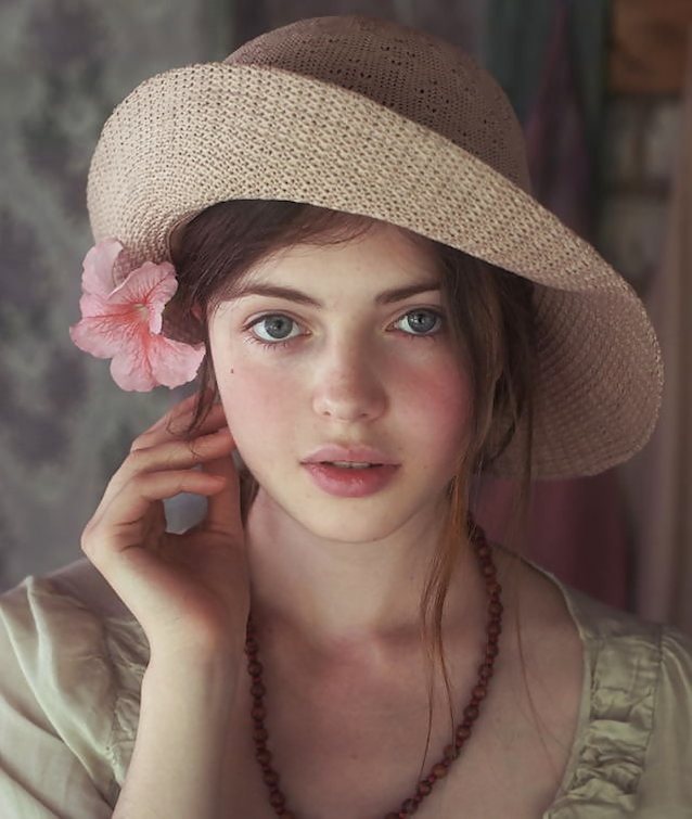 hat flower blush