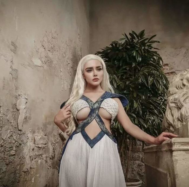 game of thrones khaleesi big tits