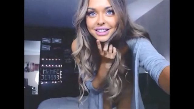 webcam big lips tanned