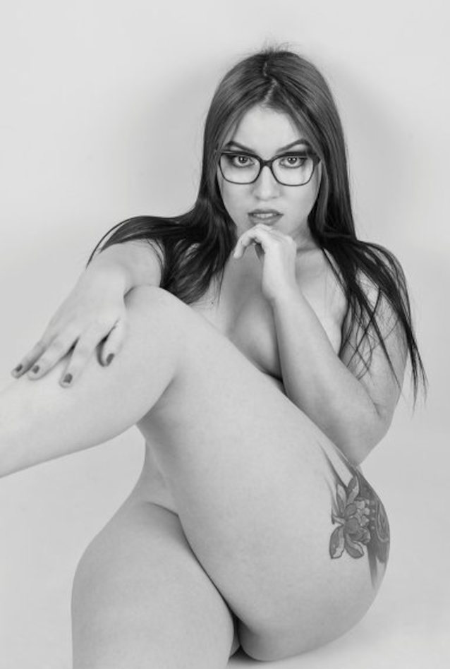 hot, curvy, glasses, tattoo, sexy