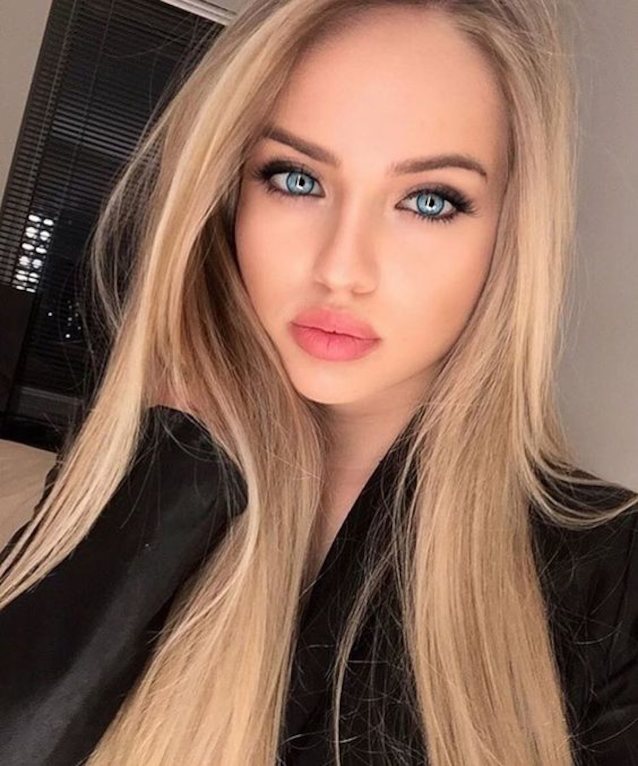 blond, blonde, blue eyes, doll, big lips