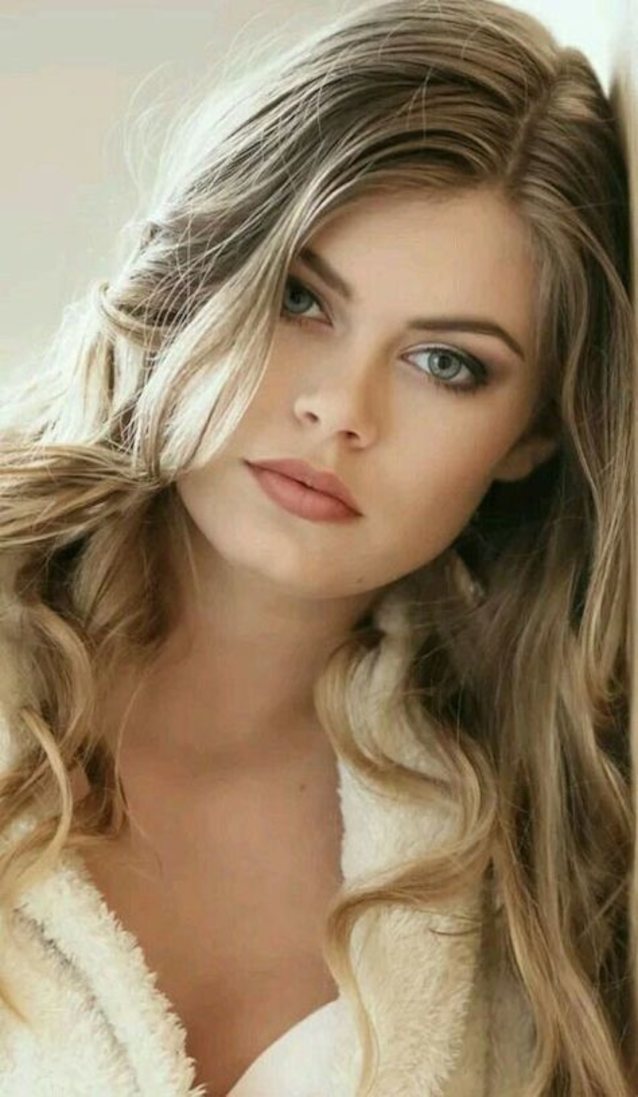 beautiful blonde sexy