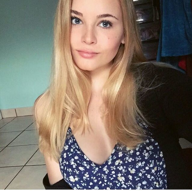 blonde, beautiful, selfie, userpoint