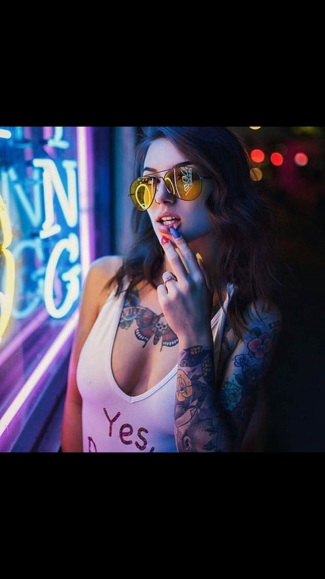 tattoo, gorgeous, brunette, boobs, high