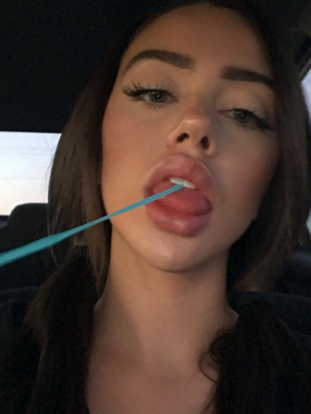 amateur brunette hot