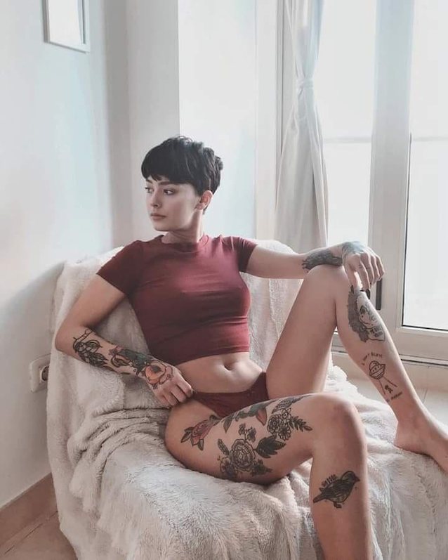 cute, short hair, tattooed, lingerie, pericing