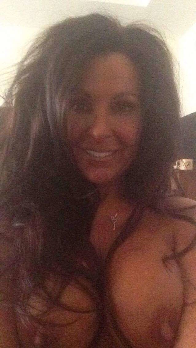 milf big tits brunette