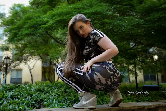 dark hair ass camo