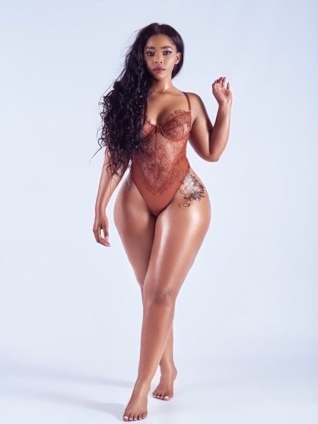 ebony booty thickness