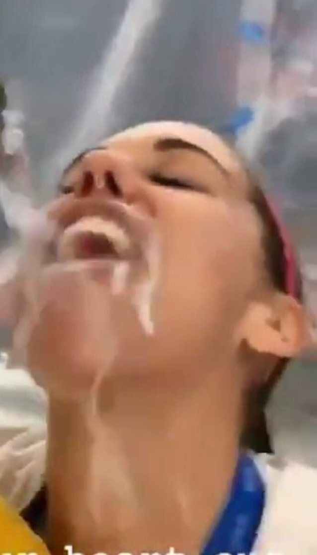 cum facial latina