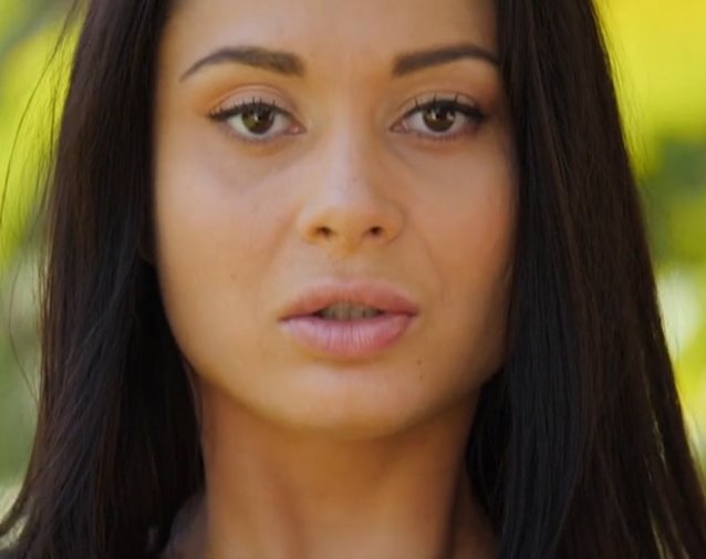 mature puremature brunette