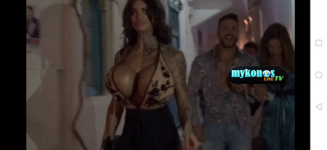 big titts brunette bombshell