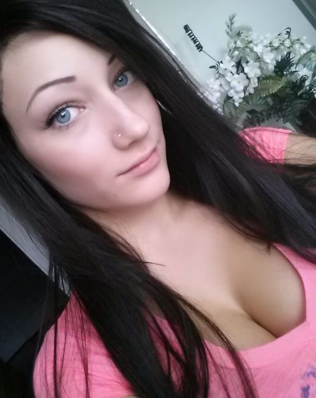 amateur, girlfriend, nose ring, cleavage, sexy