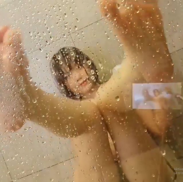 shower feet asian