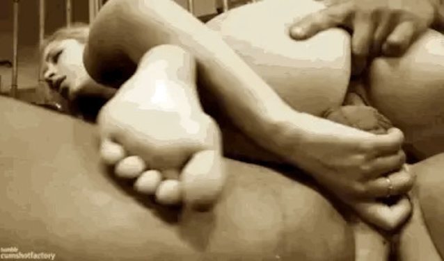 Секс Пальцем Больно